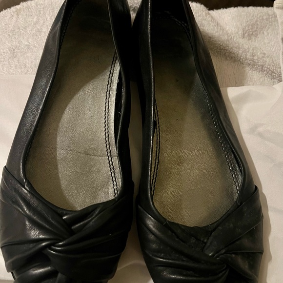 Vintage Gianni Binni Black leather twisted knot ballet flats. Genuine leather. - Picture 2 of 3